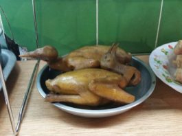 2 whole ducks, ready to be eaten