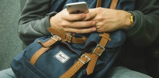 What is the best mobile network for UK travellers? Here's an in depth look in to which companies you should and shouldn't go with.