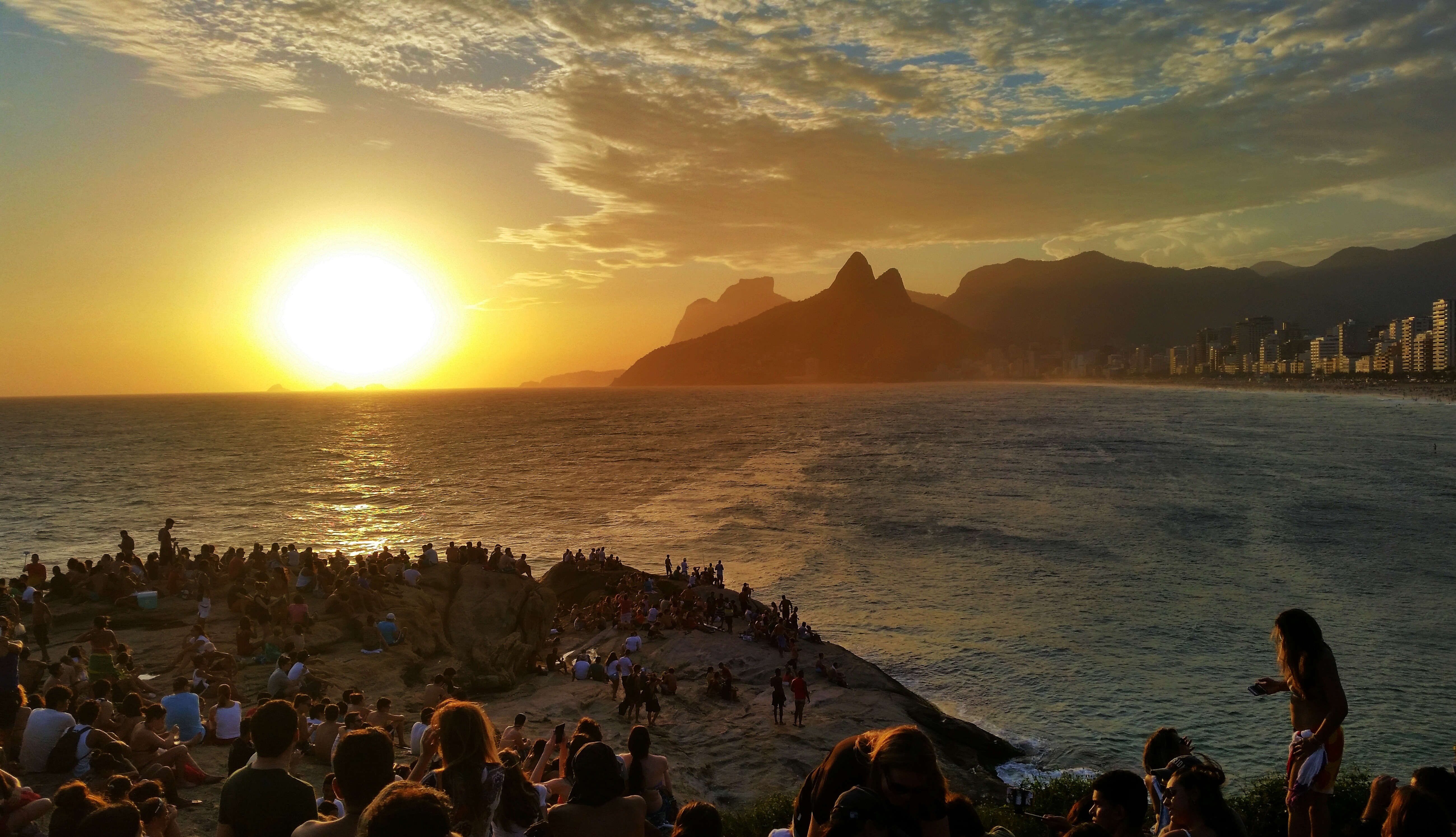 Top 7 Stunning Beaches in Rio de Janeiro You Can't Miss: Ipanema Beach/Praia de Ipanema - Arpoador Sunset