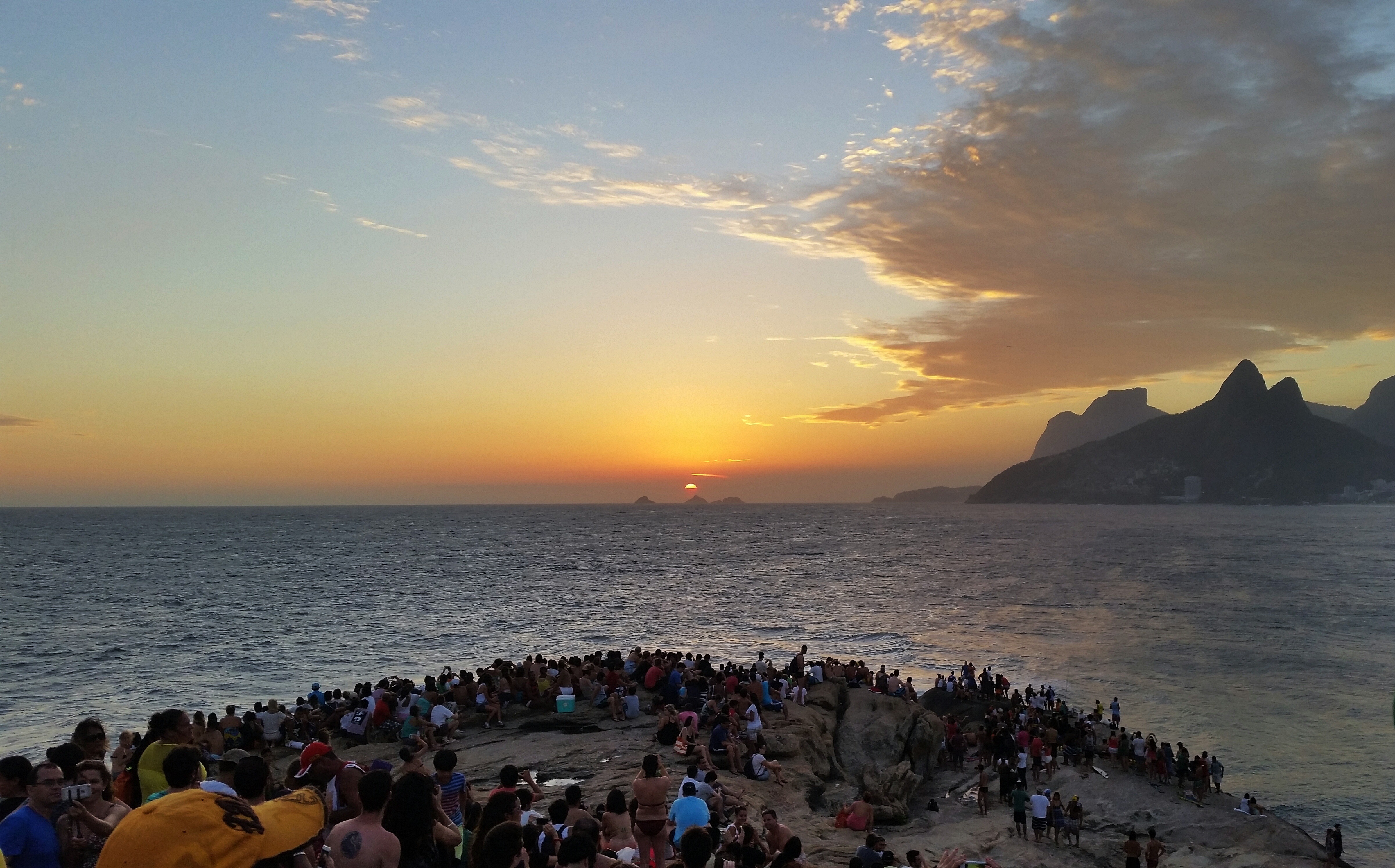 Top 7 Stunning Beaches in Rio de Janeiro You Can't Miss: Ipanema Beach/Praia de Ipanema - Arpoador Sunset