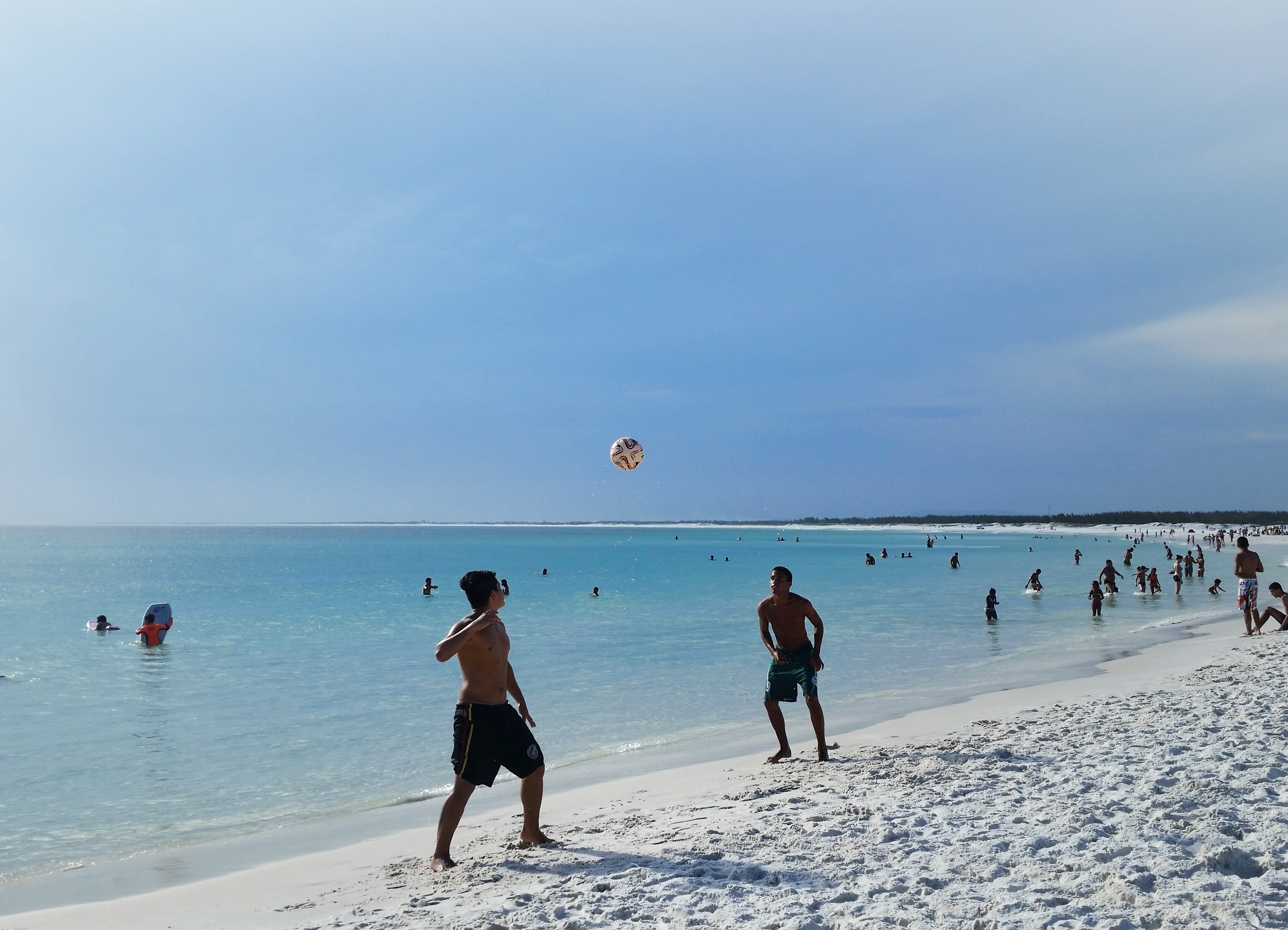 Top 7 Stunning Beaches in Rio de Janeiro You Can't Miss: Arraial do Cabo clear water