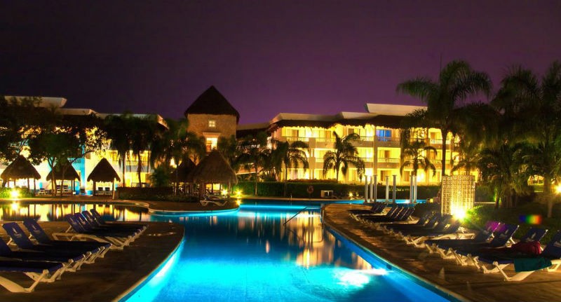 Photo: Resort in Jamaica | Planning | What to Consider Before Booking an All-Inclusive Resort | StoryV Travel & Lifestyle