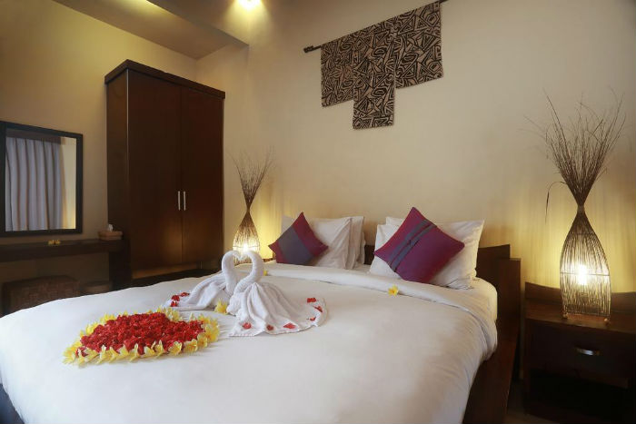 Palm Leaf Villa, Jimbaran - 20 Heavenly Luxury Bali Villas For Under $100 Per Night