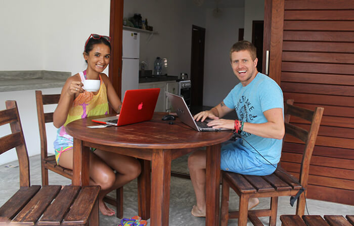 Radhika & Johnny - Full Time Nomad | 7 Full Time Travellers Explain How They Earn Money Online
