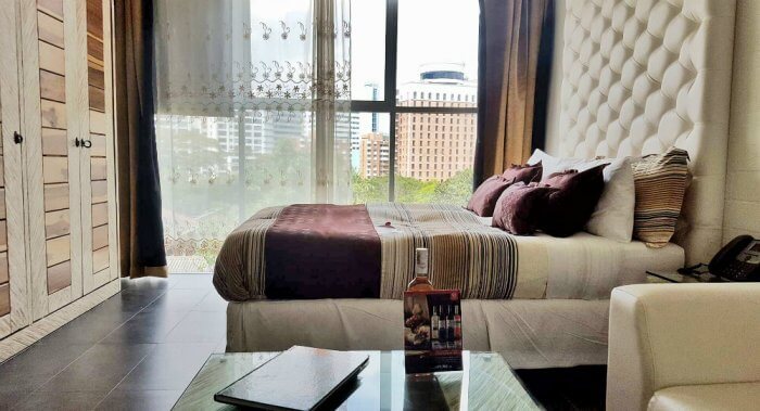 Bedroom | Hotel Review: Hotel Du Parc Royal Medellín