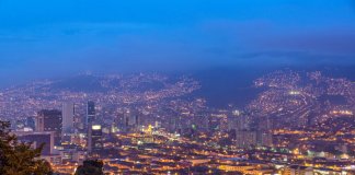 Medellin Digital Nomads: Why Medellin is the New Hotspot for Online Entrepreneurs | An insight into why Medellin is bustling with digital nomads! Whether you're in the early stages of working online or a full fledged online entrepreneur or remote employee, here's why Medellin is for you!