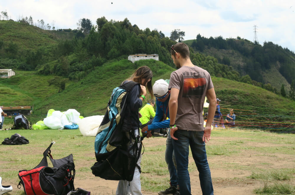 Paragliding preparation | Paragliding in Medellin, Colombia: How To Have A Safe And Epic Ride
