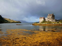 Traveling to Scotland & looking for helpful inspiration & advice? Here we interview Italian traveler, Ilaria Fenato on her budget Scotland travel tips. Click through to read now...