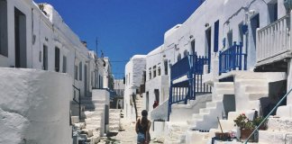 Are you planning your trip to Greece and looking for more inspiration and advice? Here we talk to a local who shares her top Greece travel tips for a unique experience. Click through to read now...