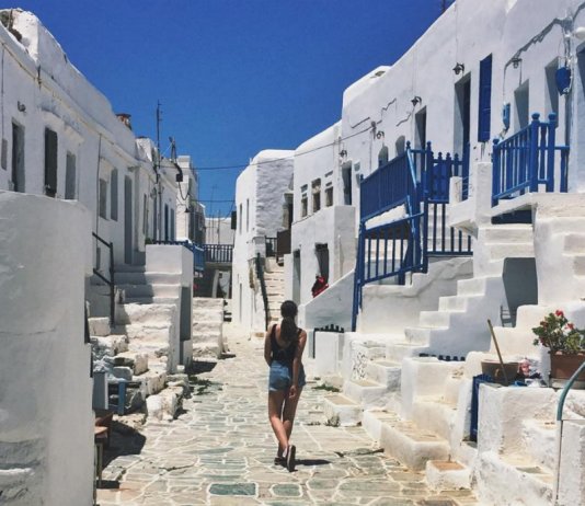 Are you planning your trip to Greece and looking for more inspiration and advice? Here we talk to a local who shares her top Greece travel tips for a unique experience. Click through to read now...