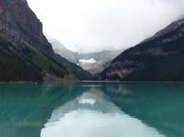 Are you planning to travel to Canada and looking for more inspiration & advice? Here we interview professional photographer, Hannah Collier, who shares her top things to do in Calgary Canada after visiting this September. Click through to read now...