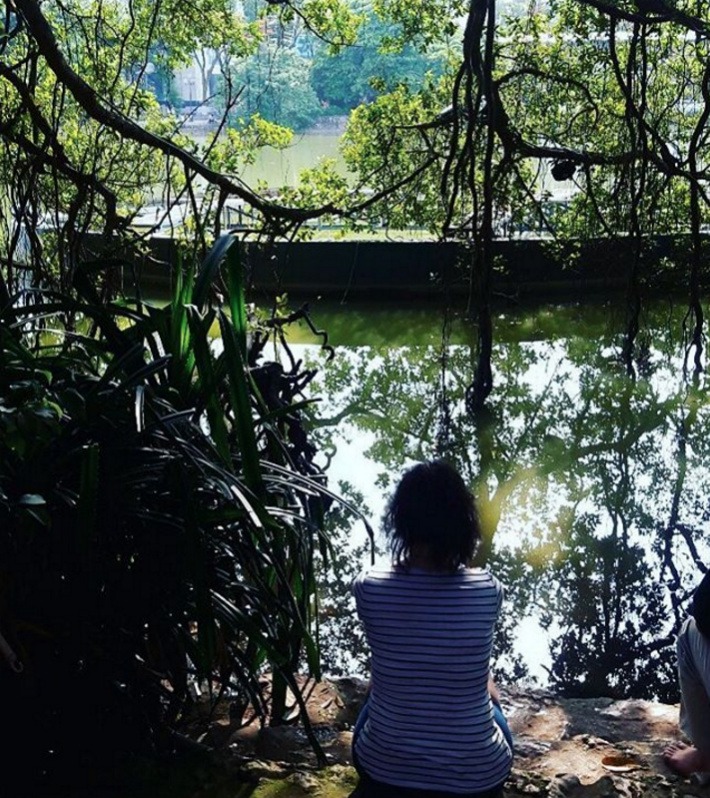 Peace and Quiet at Hoan Kiem Lake, Hanoi | Essential Vietnam Travel Tips You Need To Know Before Visiting