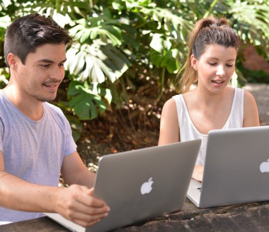 Travel Jobs: Exactly How We Make Money Online While Traveling Travel Jobs: Exactly How We Make Money Online While Traveling