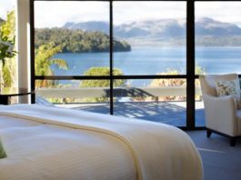 10 Luxury Lodges In New Zealand You Need To Visit Next Winter These lodges look so cosy! | Are you thinking about going on a magical winter adventure? Consider staying in one of these cosy luxury lodges in New Zealand!