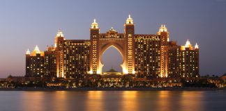 Hotel on The Palm Jumeirah | Planning a short trip to Dubai? Read this first...