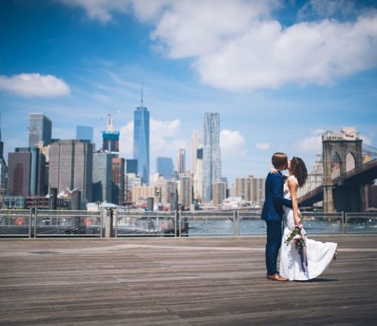 Dumbo Pier in Brooklyn overlooking Manhattan skyline - New York travel tips