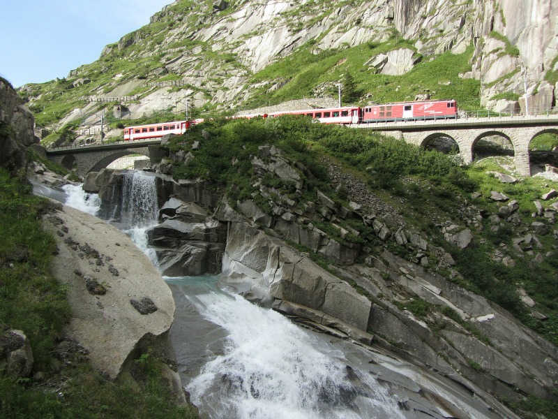 Gotthard Panorama Express: Train trips in Switzerland