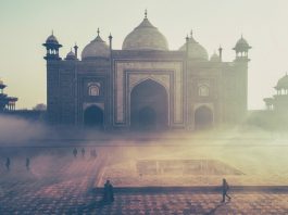 Incredible India is a land of fantasy, contrast & splendour. But exactly what makes it so special? Find out in our top 10 reasons to travel to India (click through to read)...