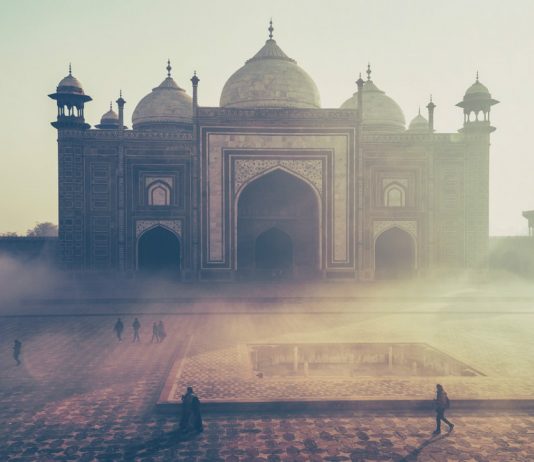Incredible India is a land of fantasy, contrast & splendour. But exactly what makes it so special? Find out in our top 10 reasons to travel to India (click through to read)...