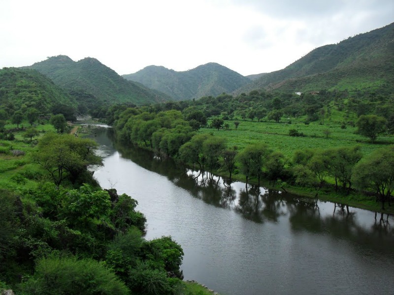 National Highway 76 Surroundings: Udaipur to Pindwara road trip