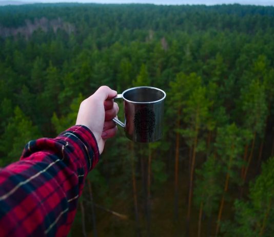 12 Of The Best Places To Go Camping In The USA This Summer Decided you're going camping this summer, but not sure where you want to go yet? Here we list 12 of the best places to go camping in the USA right now!