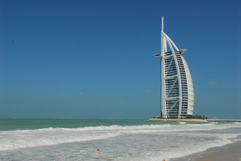 Reasons to travel to Dubai - The beaches