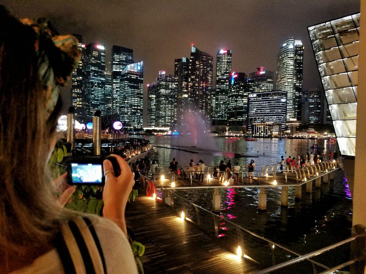 48 hour Singapore travel itinerary: Marina Bay Sands Promenade