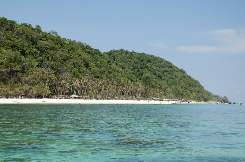Incredible natural wonders in the Philippines - Boracay Island