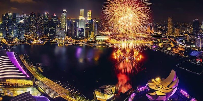 Best New year's eve rooftop parties in Ce la vi singapore.