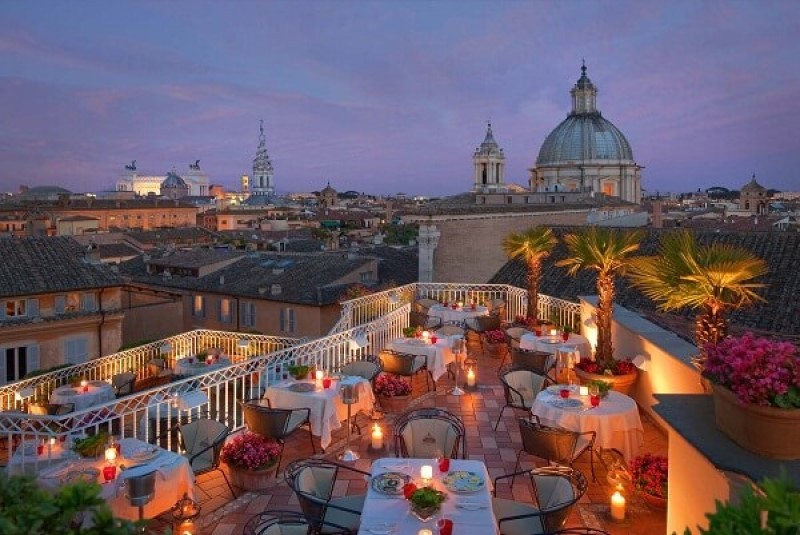 Best New year's eve rooftop parties in Hotel Raphael, Rome.