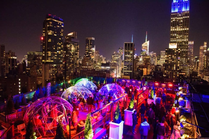 Best New year's eve rooftop parties in 230 Fifth New York.