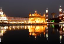 Night view of Golden Temple