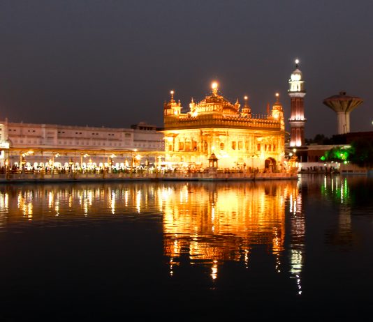 Night view of Golden Temple