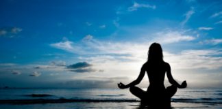 Mindfulness meditation : the art of being in the moment