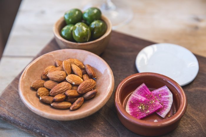 almonds are among healthiest foods 