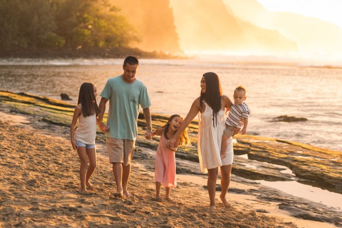 10 Tips for Traveling with Your Family