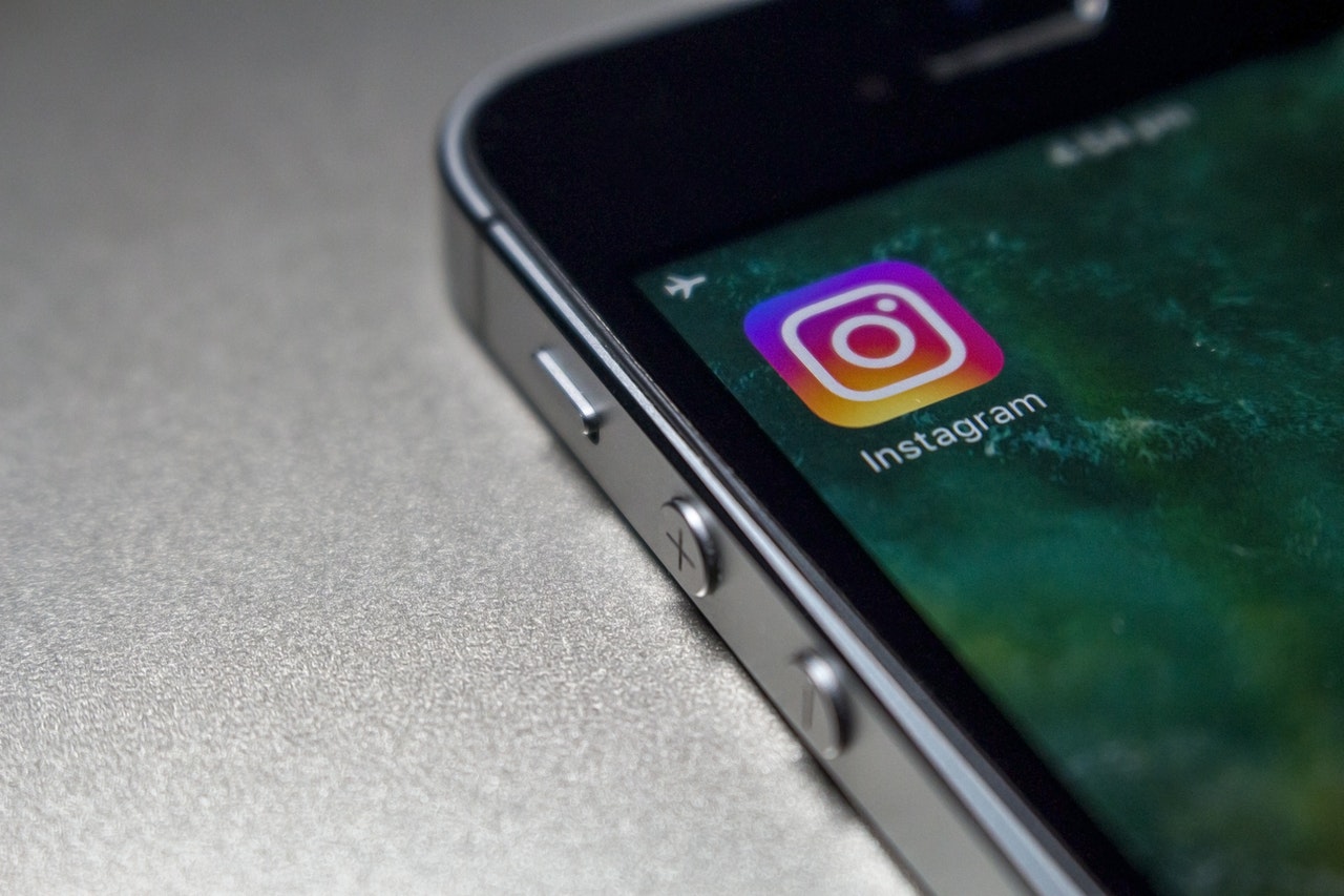 Learn How to Switch Instagram to Night Mode