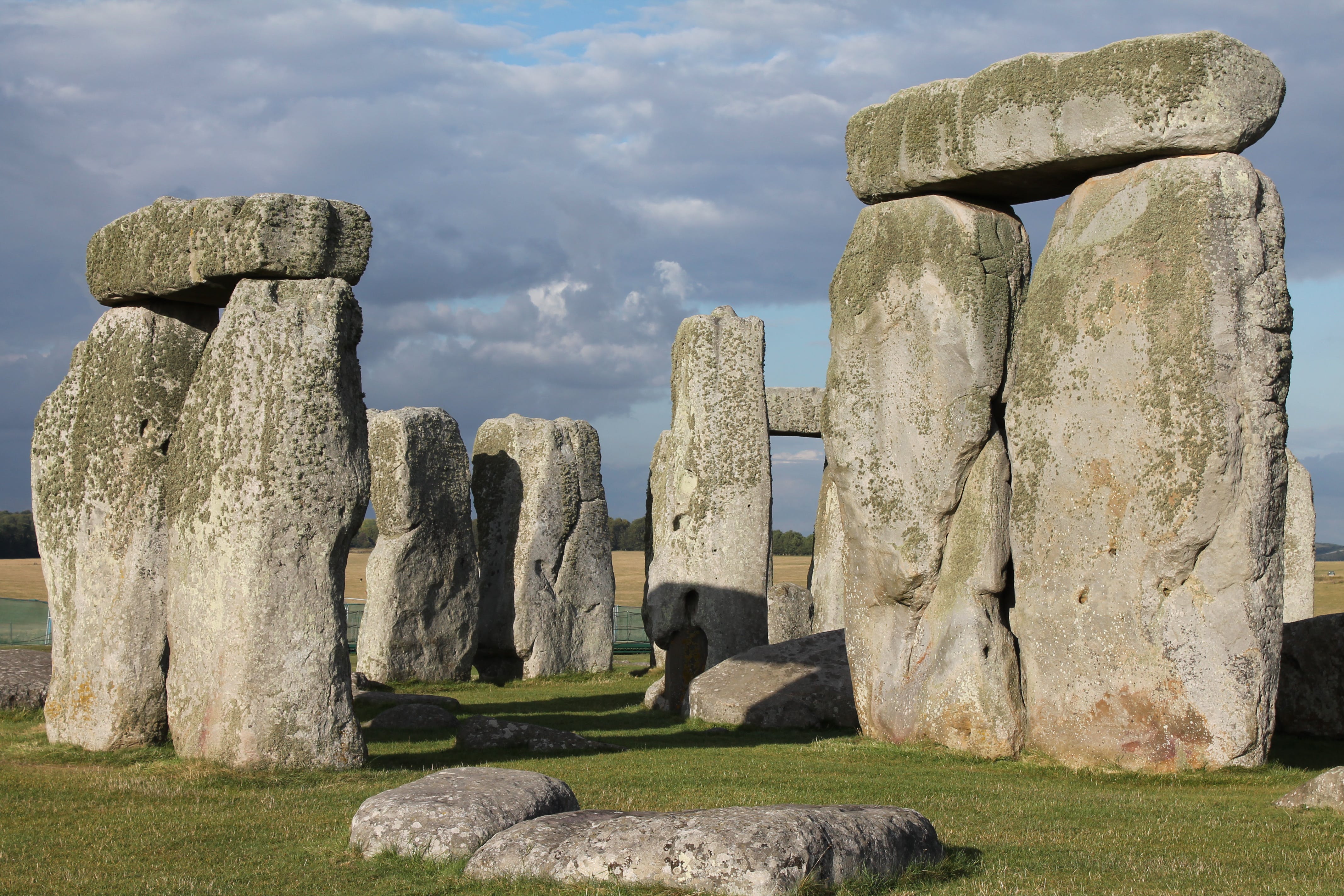 How Was Stonehenge Built? Learn About the Fascinating History