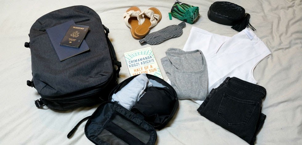 These Are the Items Travelers Should Always Carry on the Plane