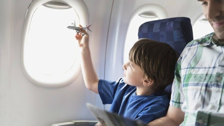 Essential Tips for Flying with Kids