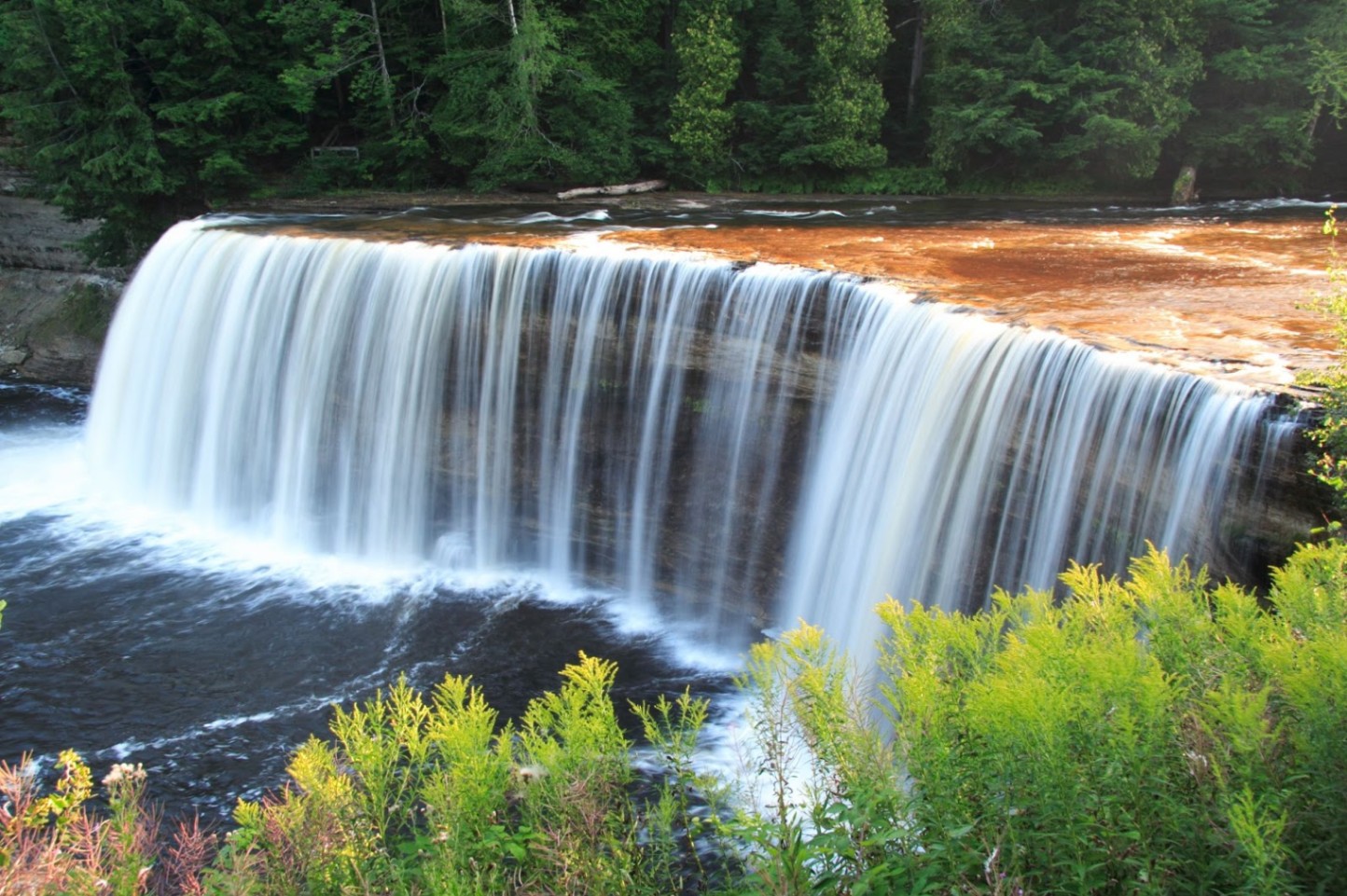 Famous Waterfalls in the US that Everyone Should See at Least Once