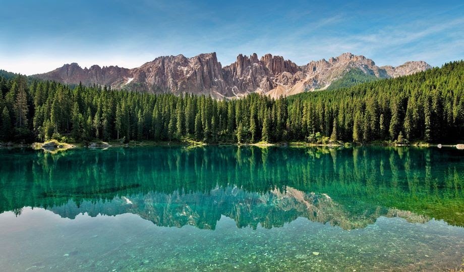Travel Italy: The Best Hikes In The Dolomites